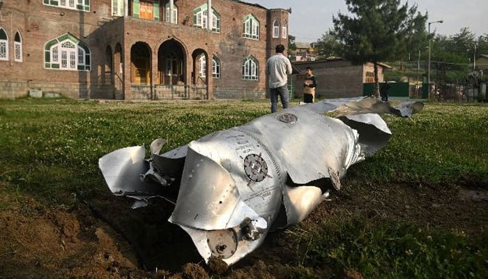 آپریشن بنیان مرصوص: بھارتی طیارے کہاں کہاں گرے، پائلٹس کا کیا ہوا، تفصیلات سامنے آگئیں